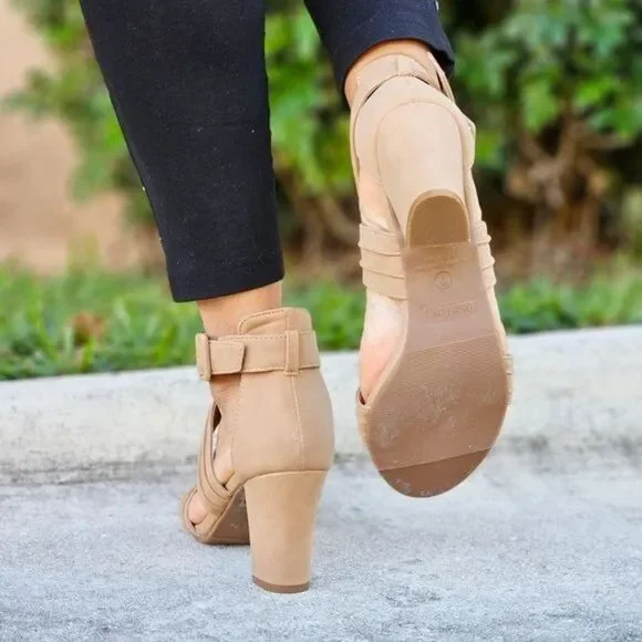 Women's Ankle Strap Block Heel Dress Sandals Natural Color - Picture 5 of 5